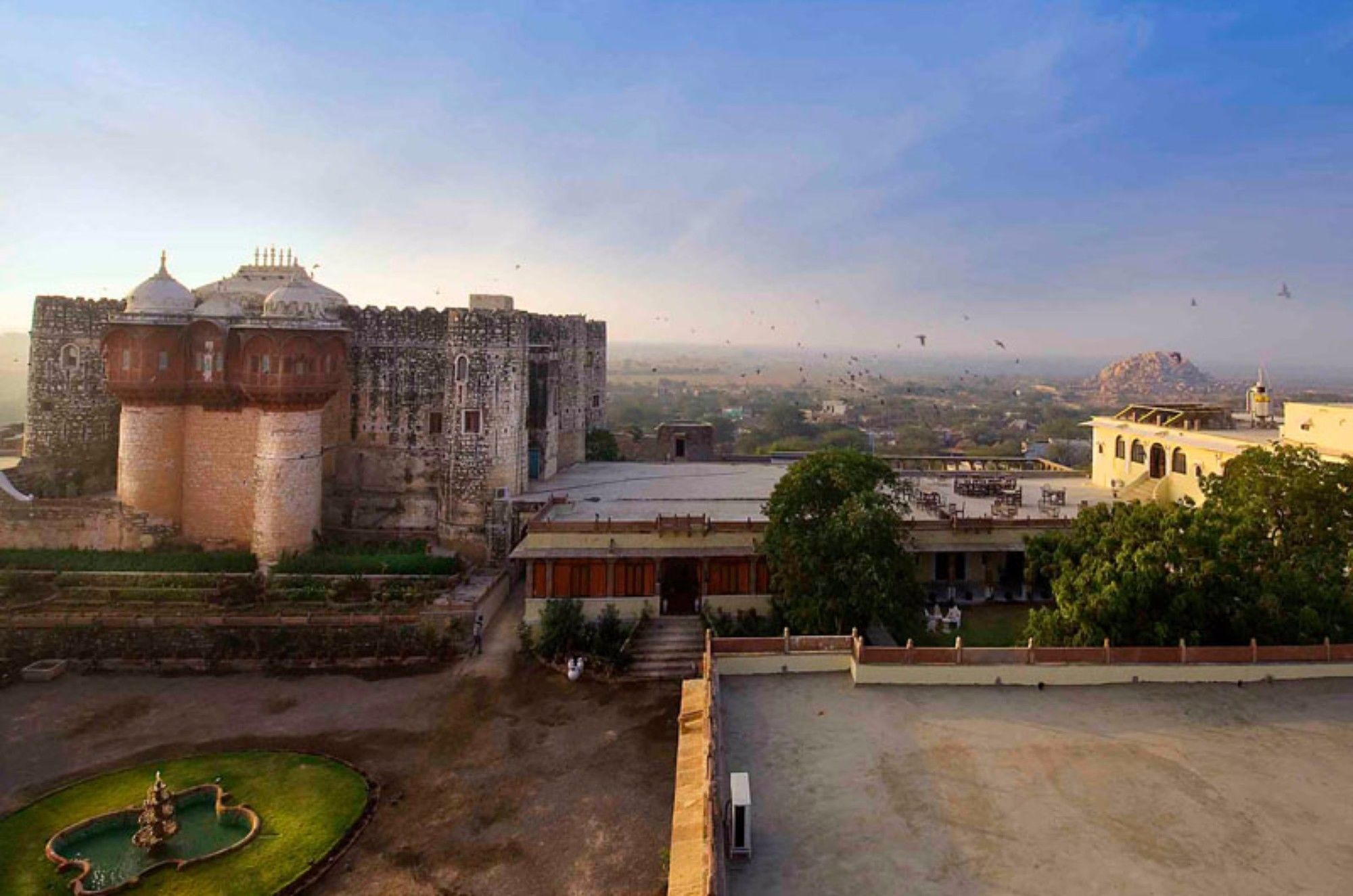 Atulya Fort Khejarla Exteriér fotografie